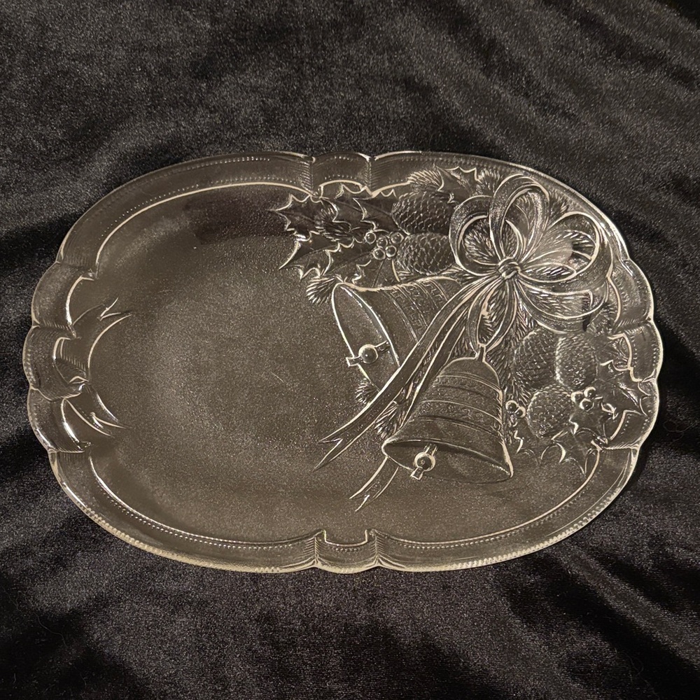 Mikasa Glass Holiday Decor Plate